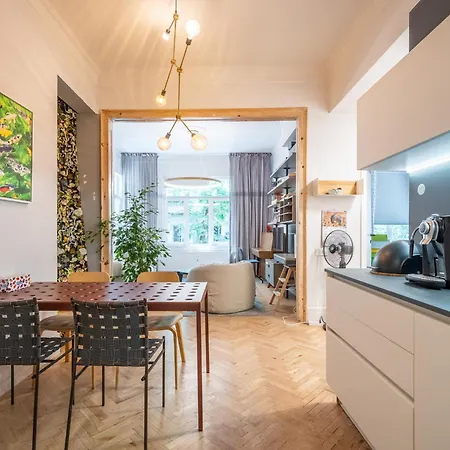 Calm& Homey 1 Bdrm Flat At Sofia's Old Centre 아파트 *