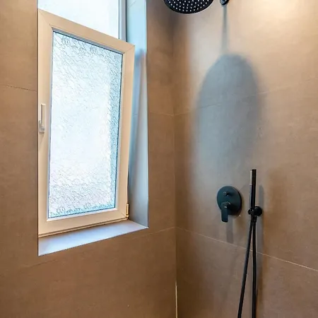 Calm& Homey 1 Bdrm Flat At Sofia's Old Centre * 소피아