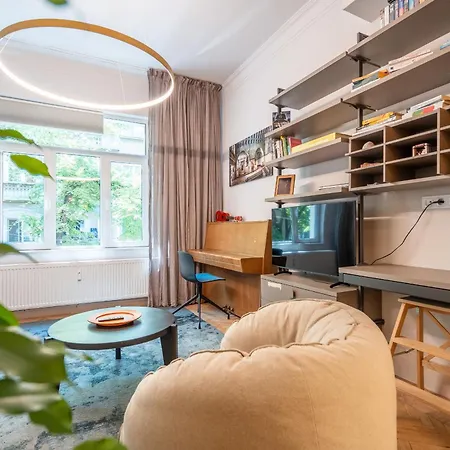 Calm& Homey 1 Bdrm Flat At Sofia's Old Centre شقة