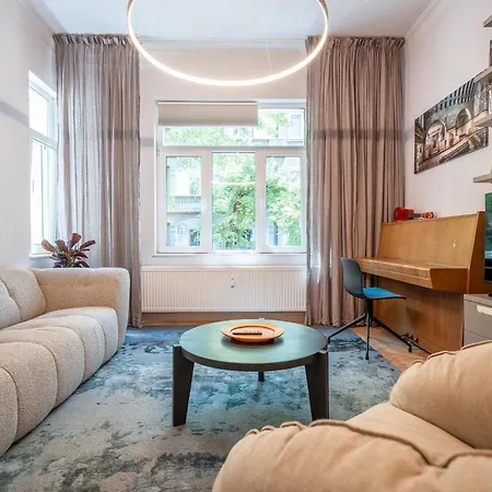 Calm& Homey 1 Bdrm Flat At Sofia's Old Centre * صوفيا