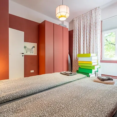 Calm& Homey 1 Bdrm Flat At Sofia's Old Centre صوفيا
