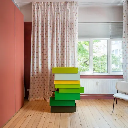 Calm& Homey 1 Bdrm Flat At Sofia's Old Centre شقة *